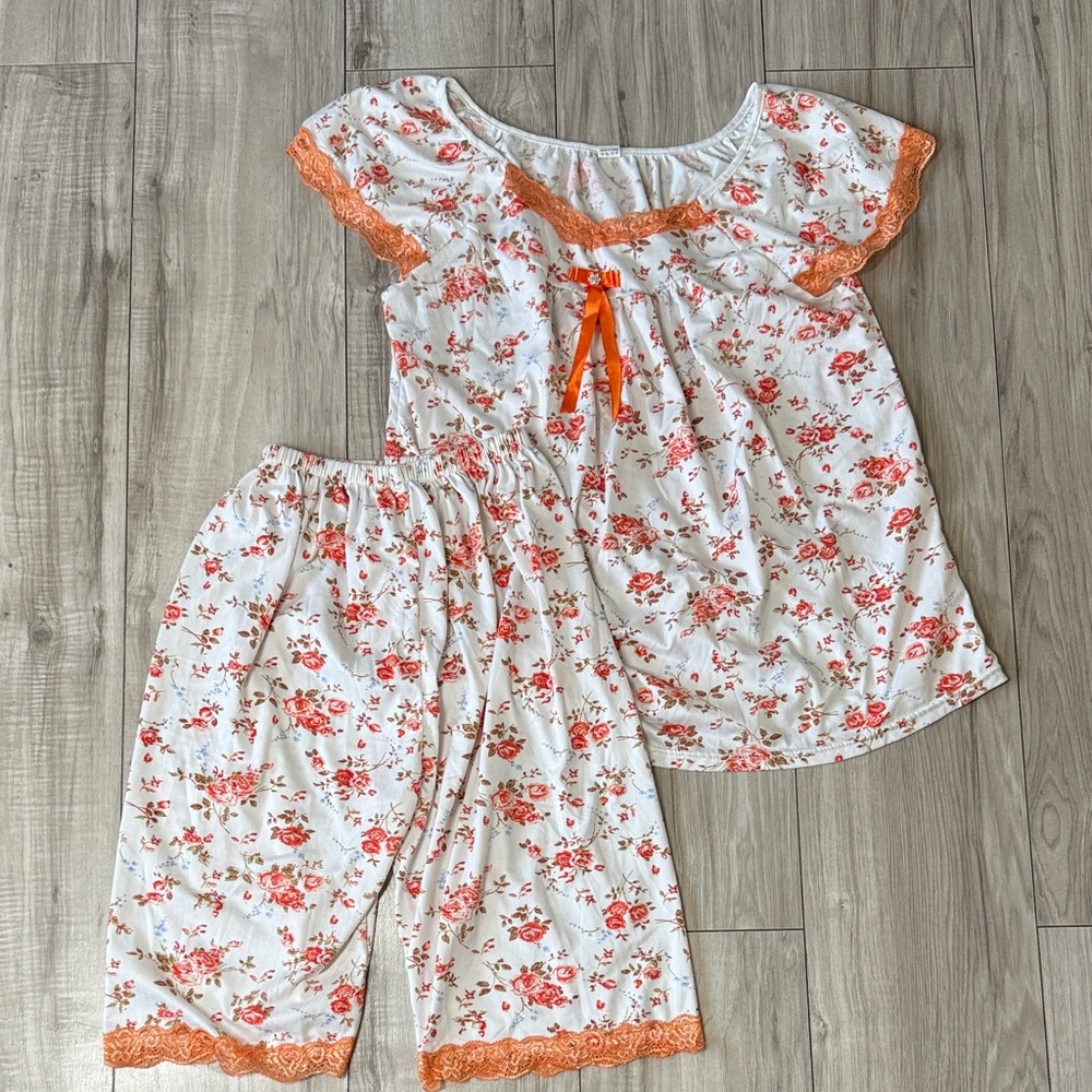 VINTAGE Floral Women Pajamas Set (Blumér)- Orange and White